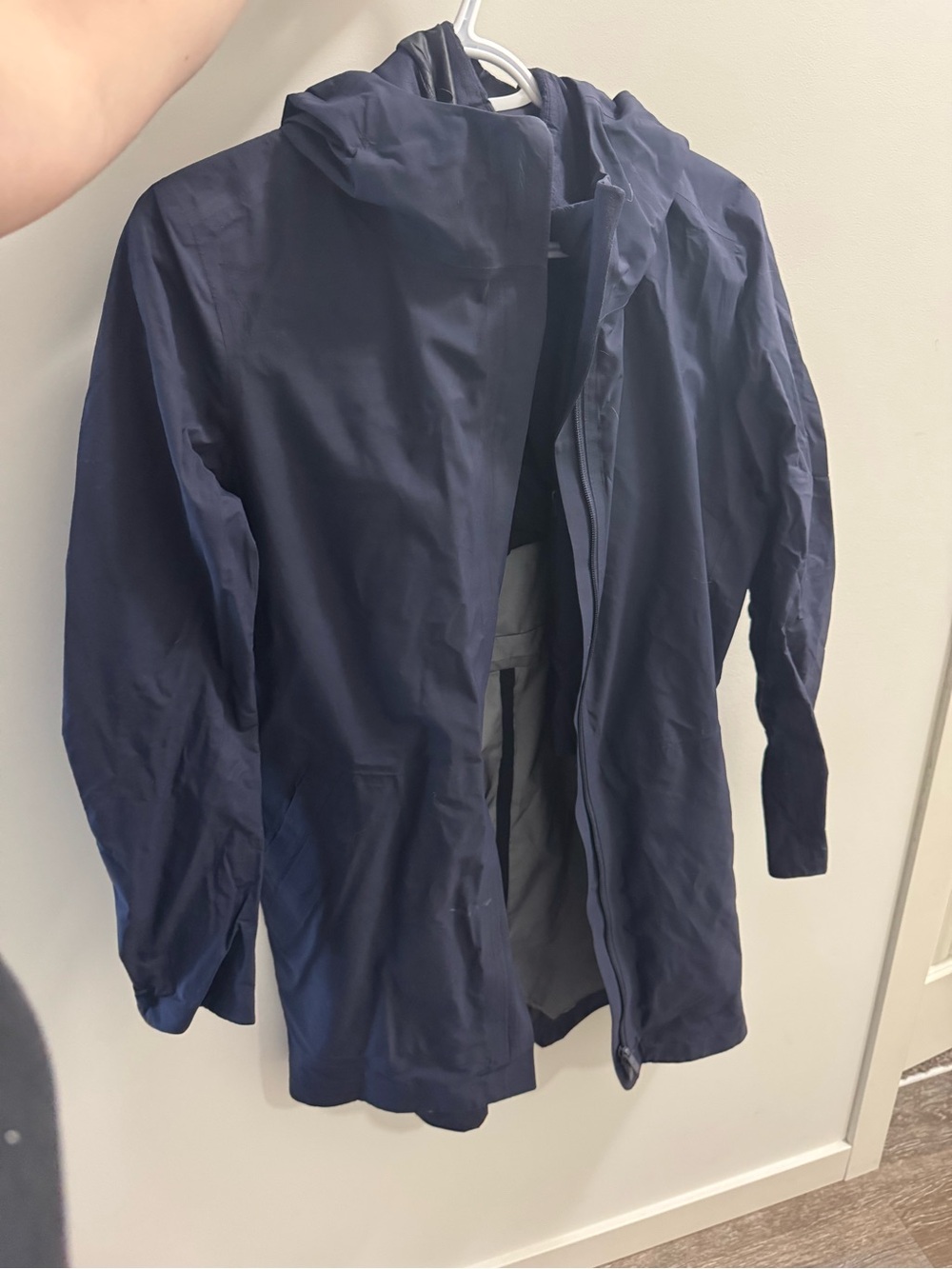Lululemon Lightweight Hooded Jacket - Navy